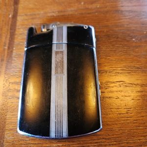Vintage Ronson Art Deco cigarette lighter and case